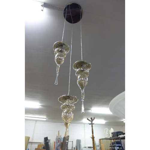 2106 - Glass three pendant hanging light