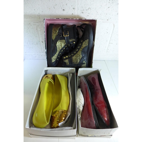 2111 - pr. pf Ariana Mocc snake lady's ankle boots - size 40 - boxed & unworn, plus 2 prs. of lady's shoes ... 