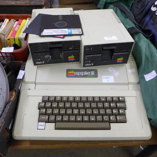 2173 - Apple II Plus vintage personal computer with 2 disk drives