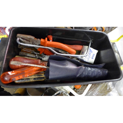 2297 - Bag of household and garden tools