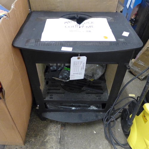 2418 - Cast stove - sold as scrap * This lot is subject to VAT