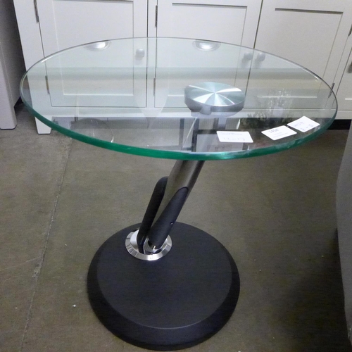 1454 - A Twist lamp table