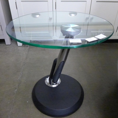 1454B - A Twist lamp table