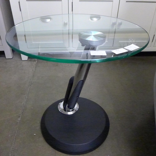 1454C - A Twist lamp table