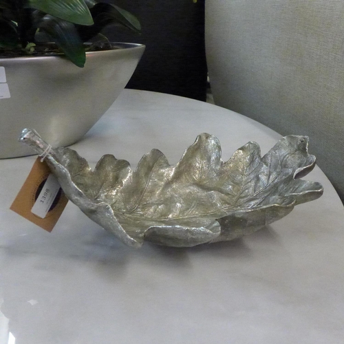 1992 - A silver leaf bowl (2106208)   #