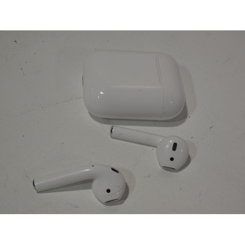3101 - Pair of Apple Airpods & Charging case with box   (211-254) * This Lot Is Subject To Vat