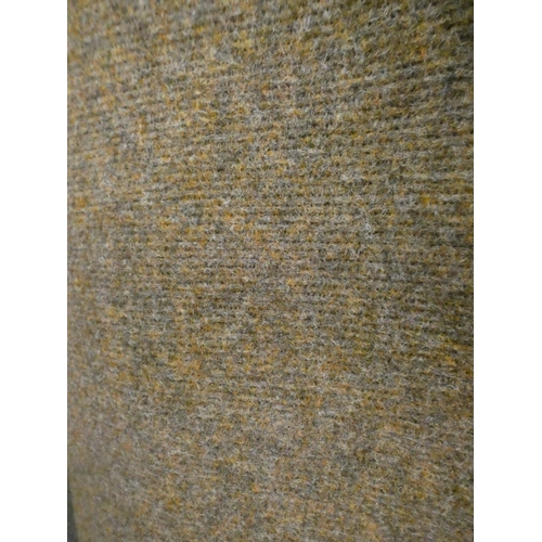 2433 - Roll of ground carpet, approximately 2m x 8m