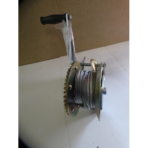 2009 - Heavy duty, double gear winch - unused - W * this lot attracts vat