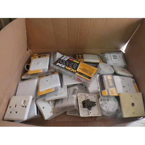 2094 - New & used light switches & 13amp sockets