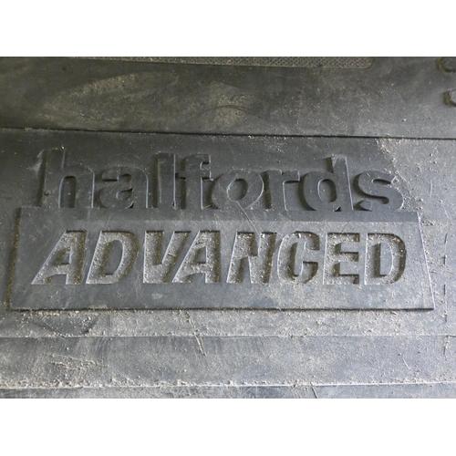 2096 - Halfords Advanced Socket Set - unused