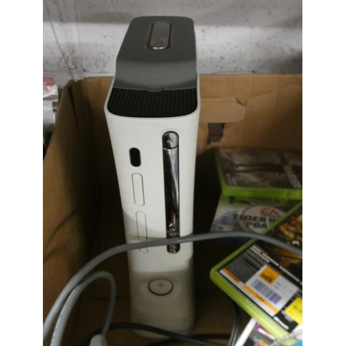 2131 - XBox 360 - W - with games - no controllers