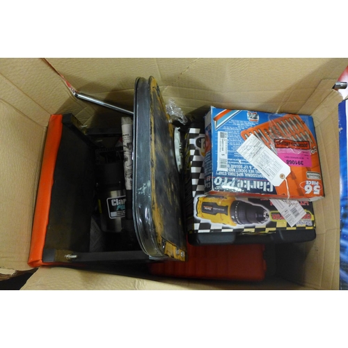 2418 - Box of assorted Clarke tools, axle stands & garage stool - MM6967 - scrap * this lot is subject to V... 