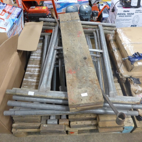 2421 - Steel tube scaffold tower with boards - scrap * this lot is subject to VAT