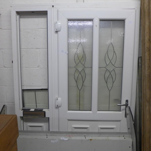 2438 - Front door with side light, glass panels and keys