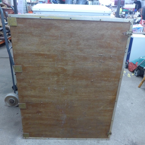 2479 - Large wooden tool chest