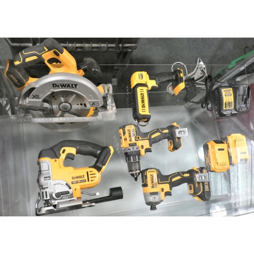 3065 - Dewalt 5 Piece Kit inc. tool chest, 1.5AH Battery, 2 x 5.0 AH batteries (Dck523P3T-Gb), Rrp £529.99 ... 