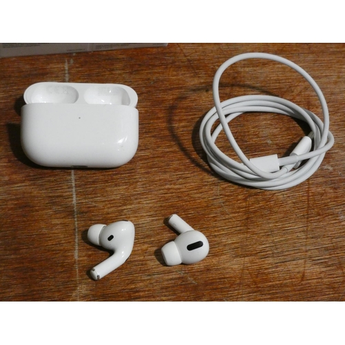 3085 - Apple Airpods Pro, Rrp £189.99 + Vat          (213-78) * This lot is subject to VAT