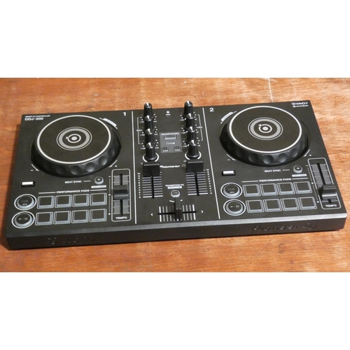 3109 - Pioneer Dj Bundle (Ddj-200 & Hdj-Cue1Bt-K), Rrp £164.99 + Vat (213-37) * This Lot Is Subject To Vat