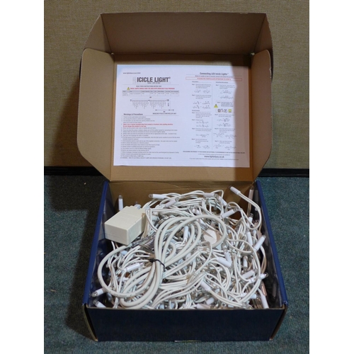 3251 - Led Icicle Lights (4 Meters) (213-431) * This Lot Is Subject To Vat