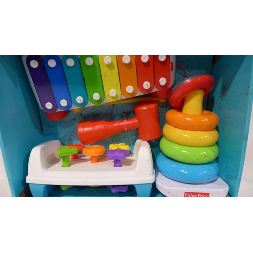 3339 - Leapfrog Counting Vacuum & Fisher Price Classics Set (213-507,522) (213-507) * This Lot Is Subject T... 