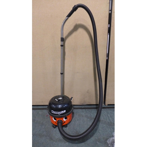 3345 - Henry Micro Hi-Flo Vacuum (213-513) * This Lot Is Subject To Vat