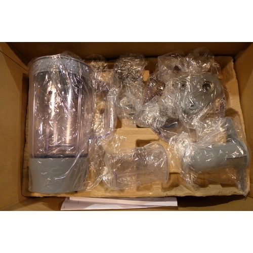 3368 - Kenwood Food Processor (Fdp645Si), Rrp £124.91 + Vat (213-56) * This Lot Is Subject To Vat