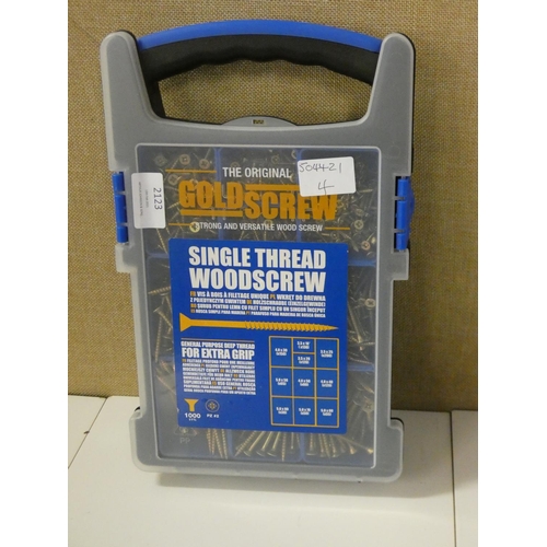 2123 - Single thread wood screws in plastic container - - Goldscrews