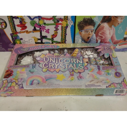 3001 - Marble Mania Crazy Trax Extreme, Amazing Chemistry Set and Unicorn Crystals Set  (214-112, 116, 142)... 