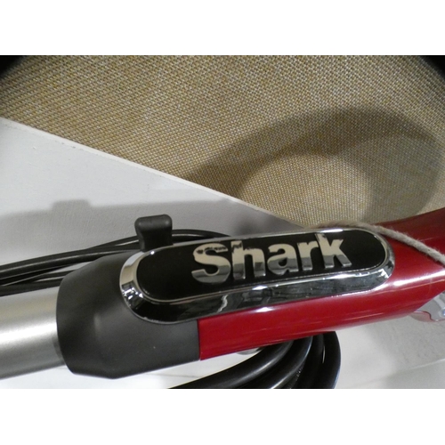 3020 - Shark Steam Mop, Rrp £109.99 + Vat  (214-119) * This Lot Is Subject To Vat