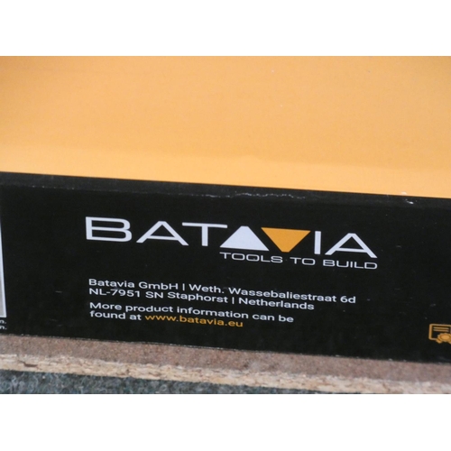 3026 - Batavia Giraffe Air Ladder (3.27M)  (214-148) * This Lot Is Subject To Vat