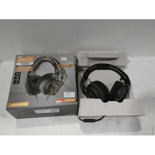 3070 - Plantronics Rig 400 Camo Forest Pc Gaming Headset  (214-13) * This Lot Is Subject To Vat