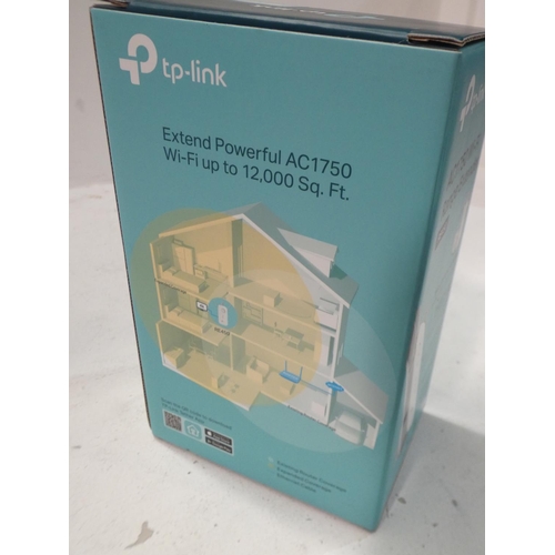 3073 - Tp-Link Ac1750 Dual Band Wifi Extender    (214-339) * This Lot Is Subject To Vat