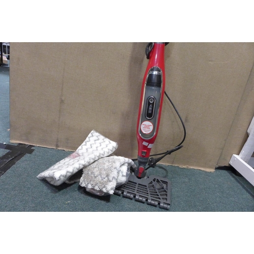 3213 - Shark Steam Mop, Rrp £109.99 + Vat   (215-257) * This lot is subject to VAT