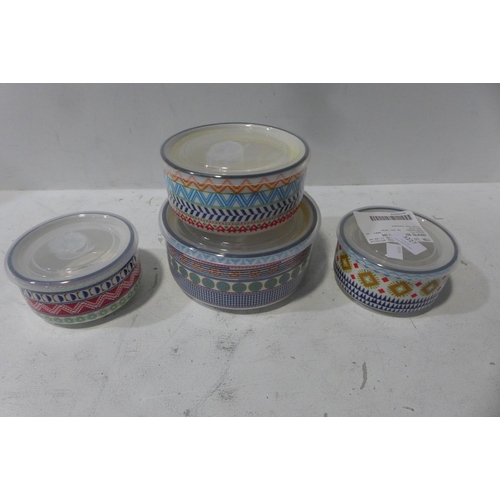 3227 - Four Assorted Bowls With Lids (215-261) * This lot is subject to VAT