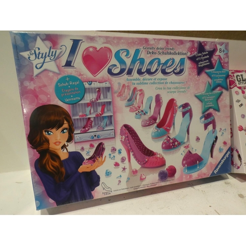 3503 - Crystal LED jewellery kit & I Love Shoes Kit