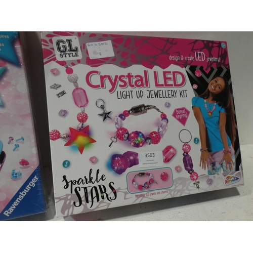 3503 - Crystal LED jewellery kit & I Love Shoes Kit