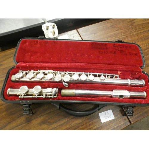 2240 - Odyssey flute in case