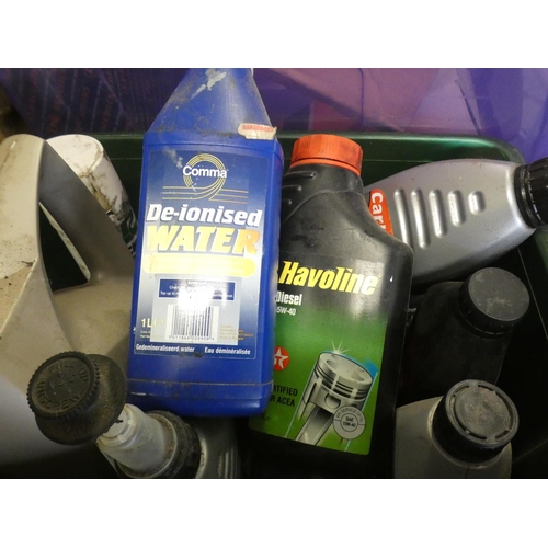 2092 - Qty. of car parts & tub of oils inc. filters, brake discs/pads, shoes for Citroen, Ford, Peugeot & V... 