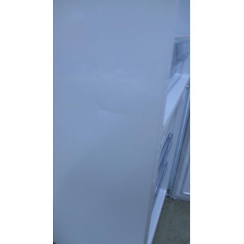 1358 - A Beko CSP3685W 60/40 Fridge Freezer - White RRP £307.5 inc vat   * vat will be added to the hammer ... 