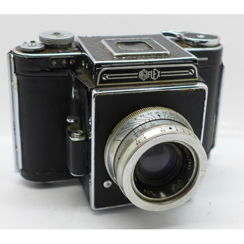 728 - An Agiflex camera