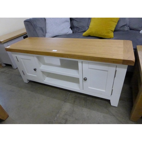 1422 - An oak and white TV stand  *This lot is subject to VAT