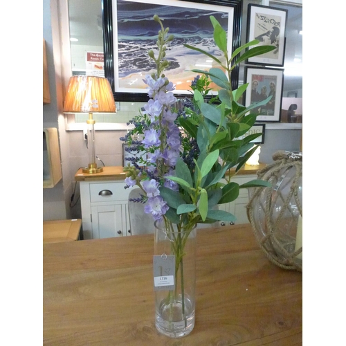 1470 - Lavender and lilac flower stems in a glass vase   (54329210)