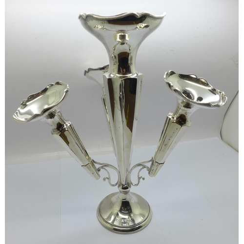 1003 - A silver four trumpet epergne, Chester 1937, total weight 360g, weighted base, 25cm