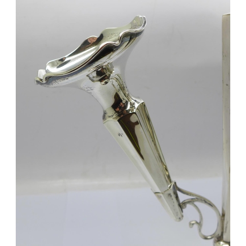 1003 - A silver four trumpet epergne, Chester 1937, total weight 360g, weighted base, 25cm