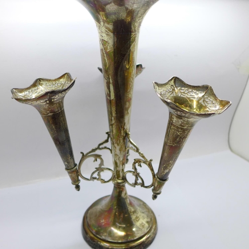 1004 - A pierced silver four trumpet epergne, Birmingham 1945, total weight 452g, weighted base, 28.5cm