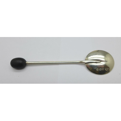 1007 - A cased set of six silver coffee bean spoons, Birmingham 1929, Adie Bros., 34g