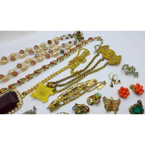 1040 - Vintage jewellery