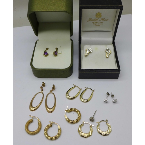 1044 - Five pairs of 9ct gold earrings, two other pairs and two single earrings, total weight 5.9g