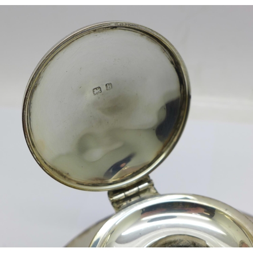 1049 - A silver inkwell, Birmingham 1907, glass liner a/f, diameter of base 102mm