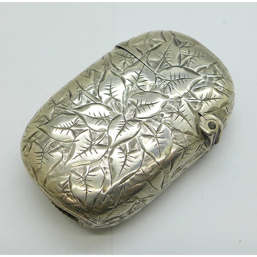 1104 - A Victorian silver vesta case